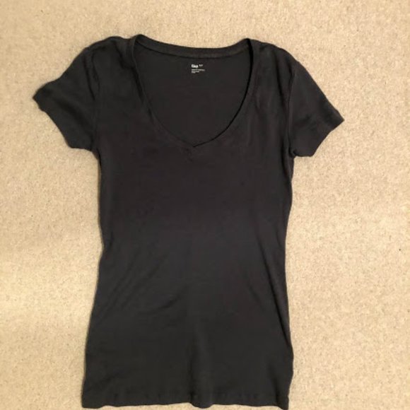 Gap Tee - Picture 4 of 5
